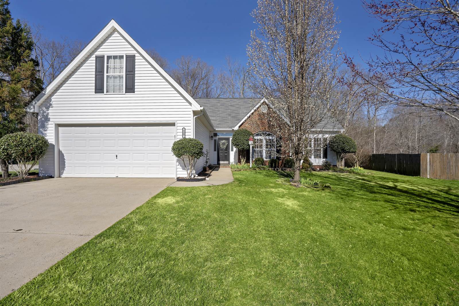 129 Arbridge Court, Mount Holly, NC 28120