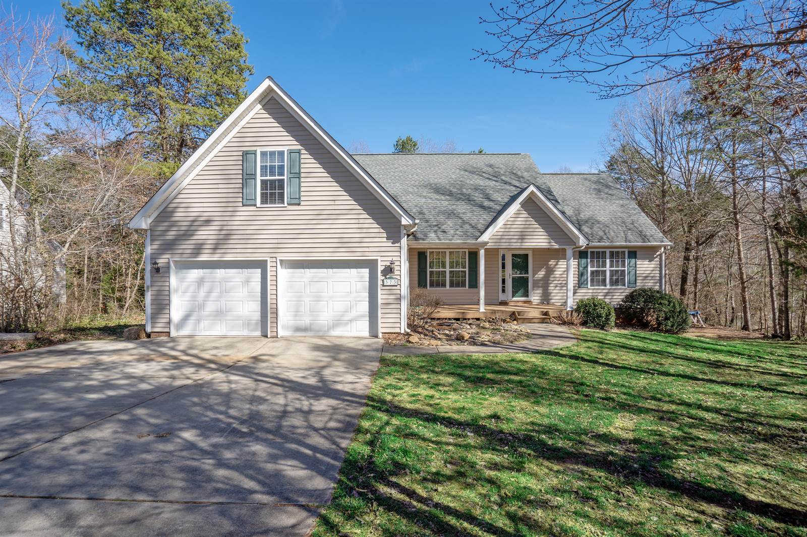 373 Brook Glen Drive, Mooresville, NC 28115