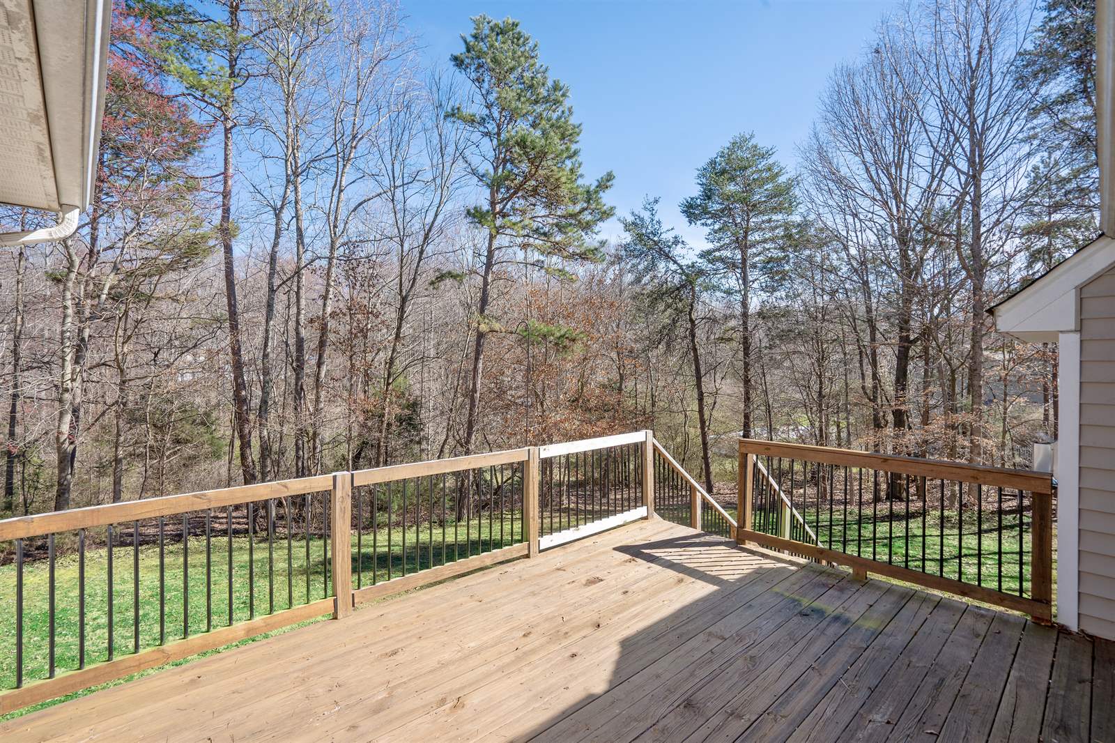 373 Brook Glen Drive, Mooresville, NC 28115