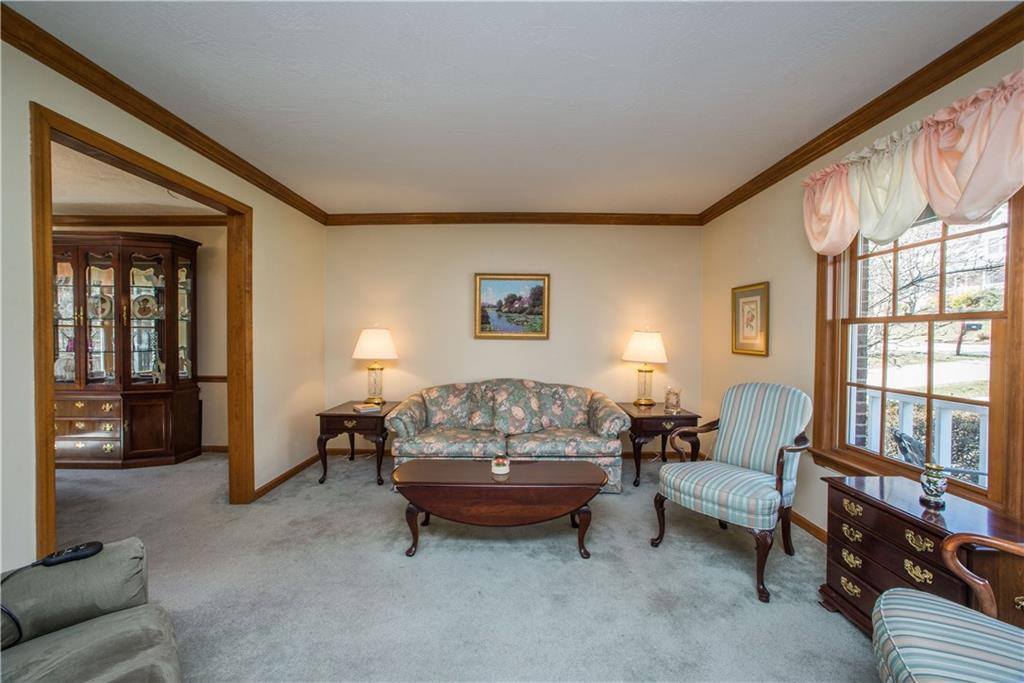 329 Cloverdale Dr, Pine Township - NAL, PA 15090