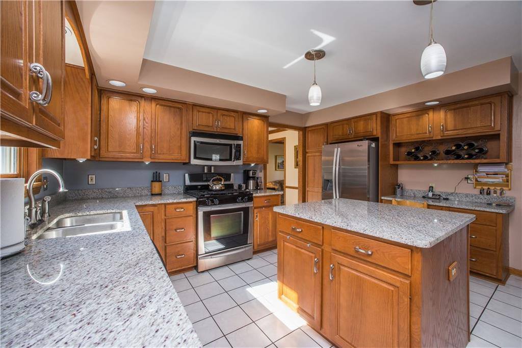 329 Cloverdale Dr, Pine Township - NAL, PA 15090