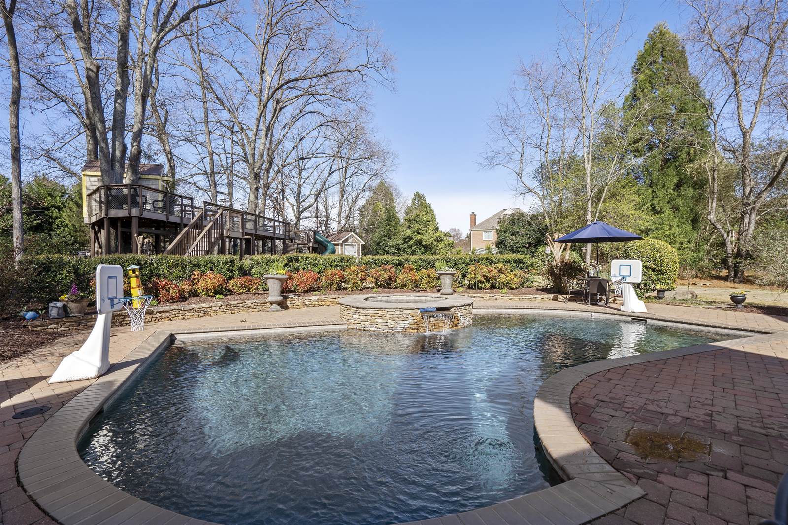 111 Castle Bay Court, Mooresville, NC 28117