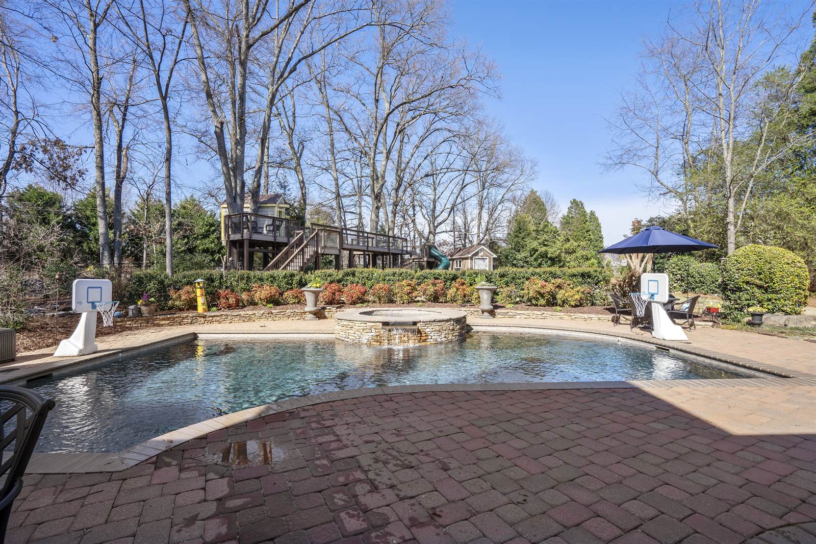 111 Castle Bay Court, Mooresville, NC 28117