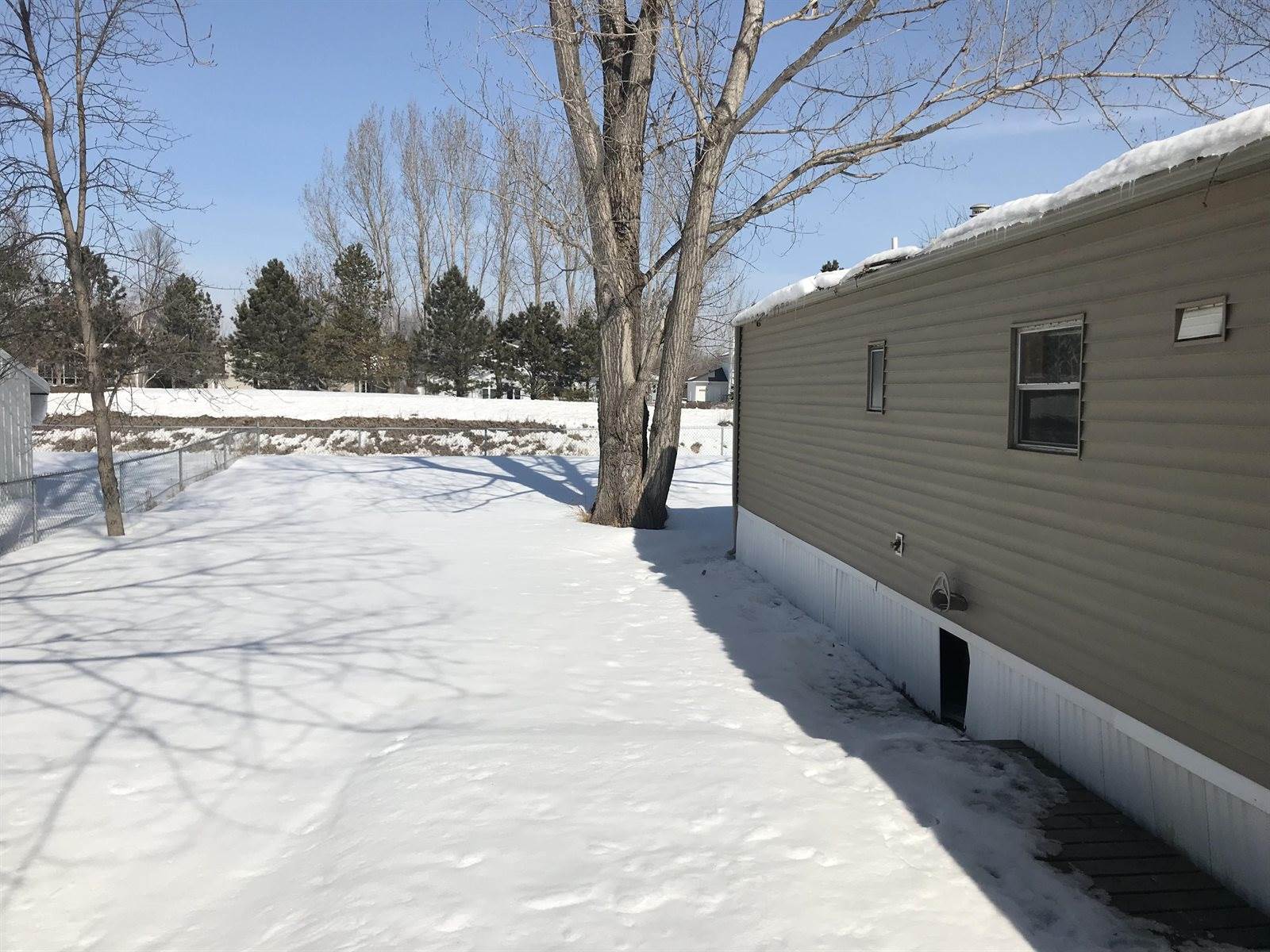 510 Yorkshire Lane, Bismarck, ND 58504