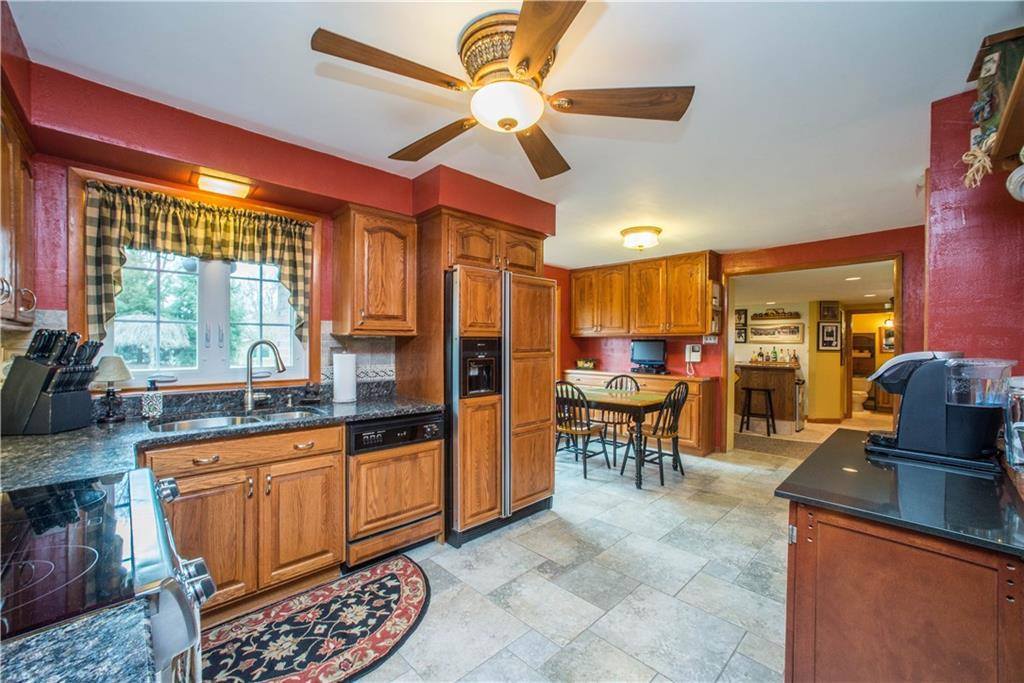 364 Mcmurray Rd, Upper Saint Clair, PA 15241