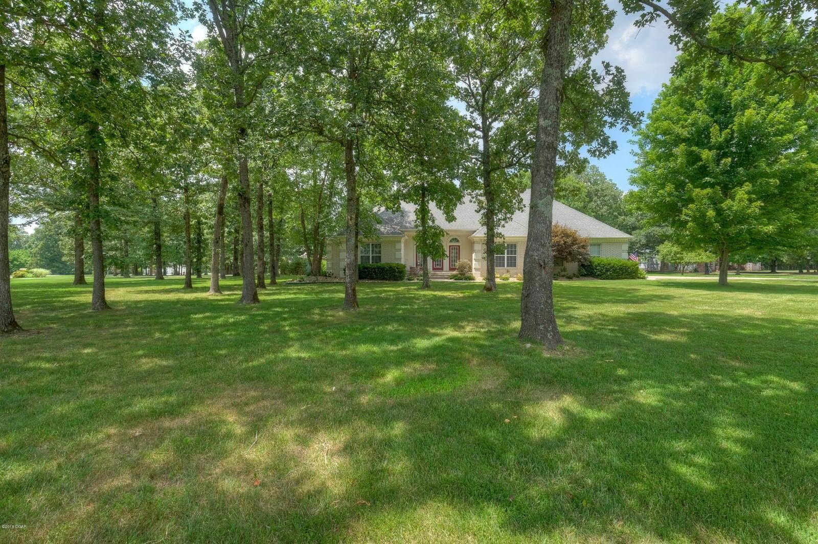 1 Oak Trail Drive, Joplin, MO 64804