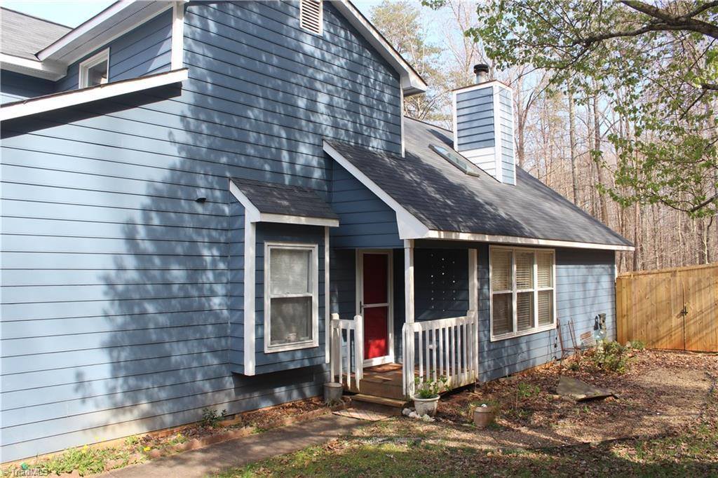 3 Stonehouse Court, Greensboro, NC 27455