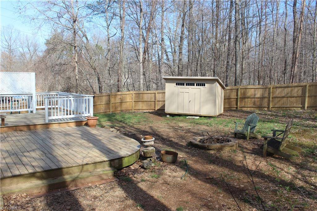 3 Stonehouse Court, Greensboro, NC 27455