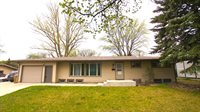 405 24th St NW, Minot, ND 58703
