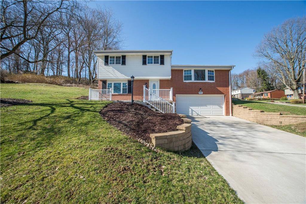 955 Vista Glen Dr, Bethel Park, PA 15102