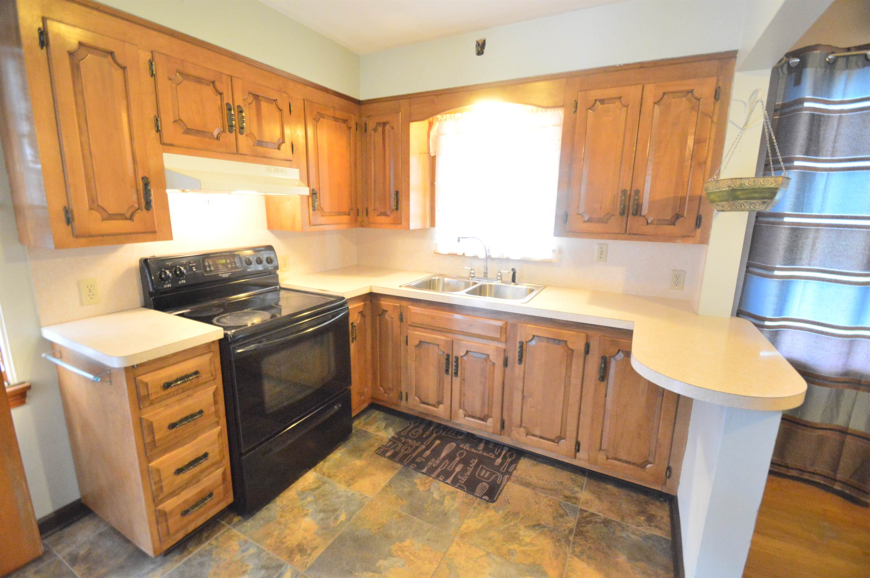 76 Romaine Ave, Boardman, OH 44512