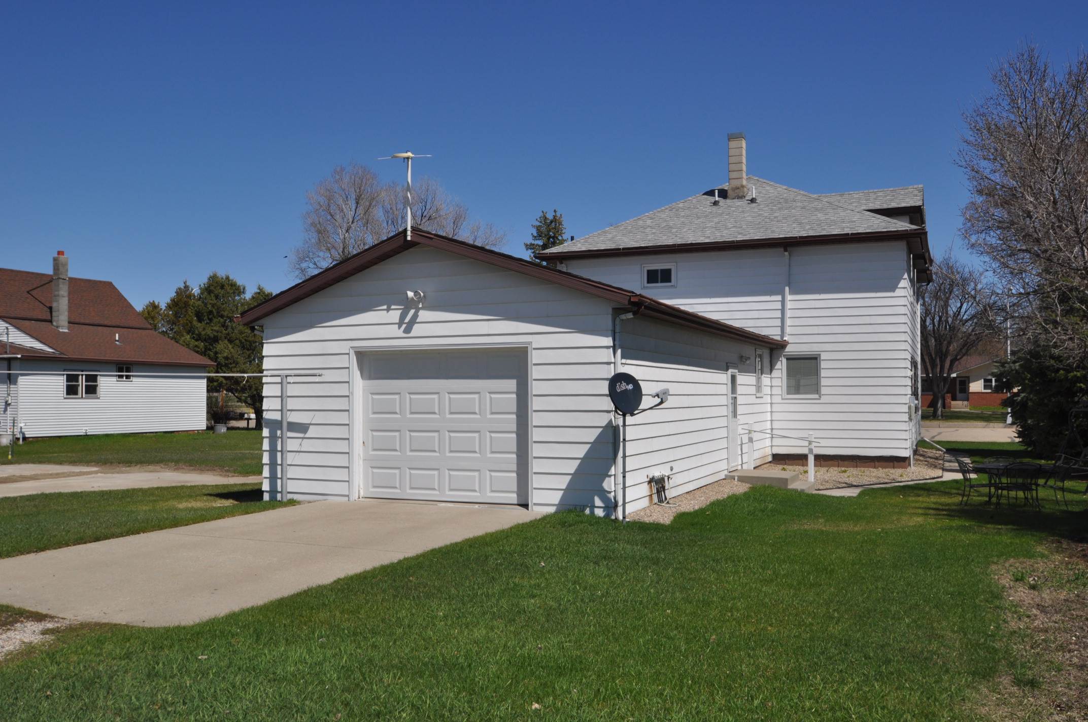 612 Broadway North, Linton, ND 58552