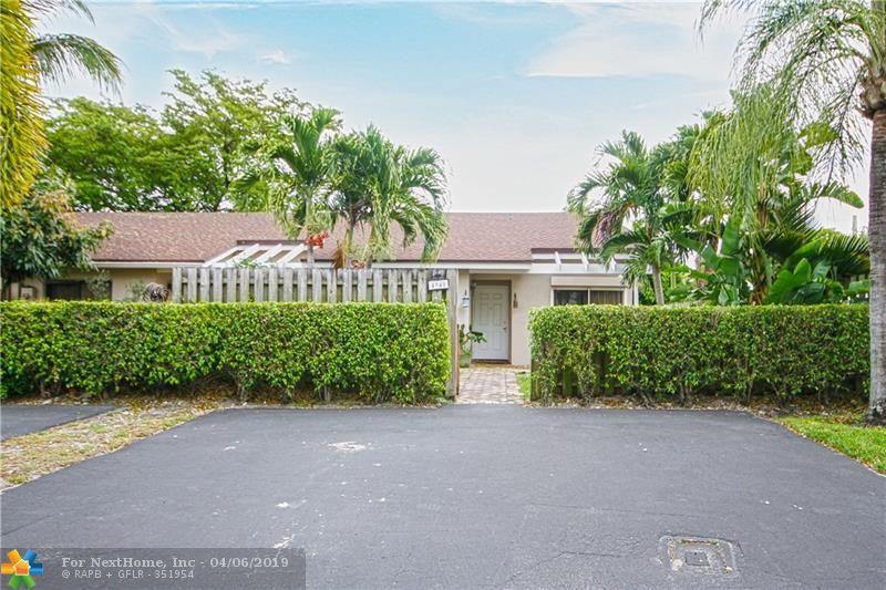 4940 East Lakes Dr, Deerfield Beach, FL 33064