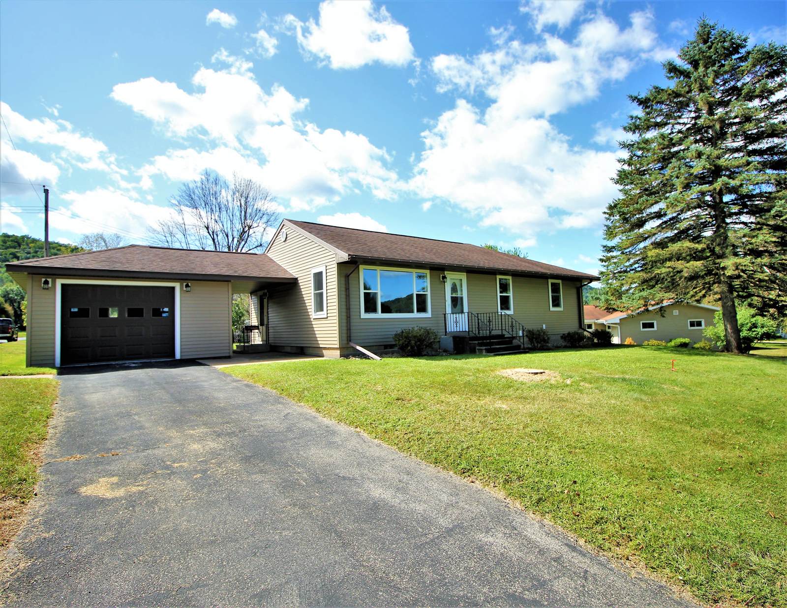 602 Lien St, Coon Valley, WI 54623 Listings NextHome Prime Real Estate