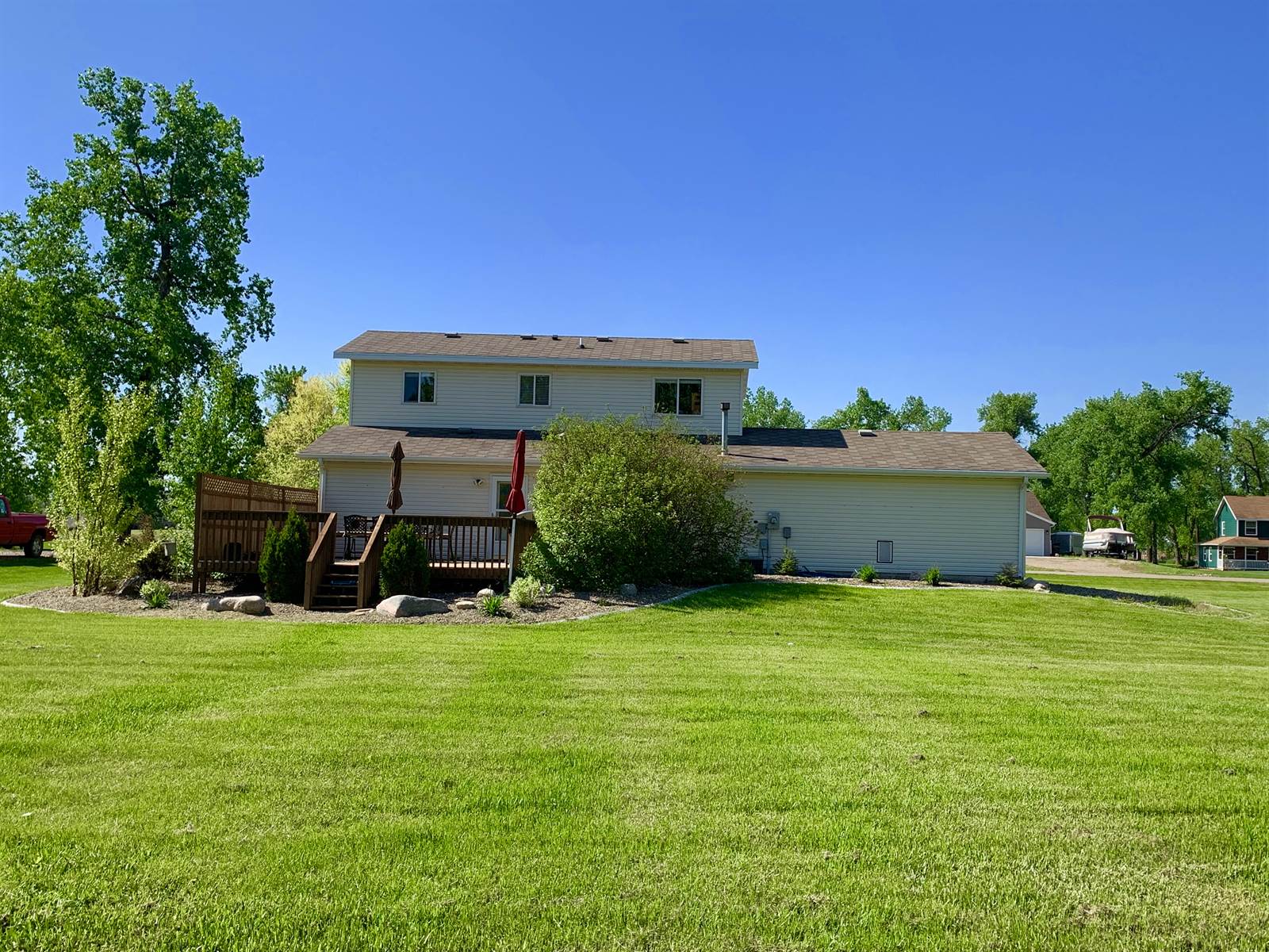 6634 Kingswood Road, Bismarck, ND 58503