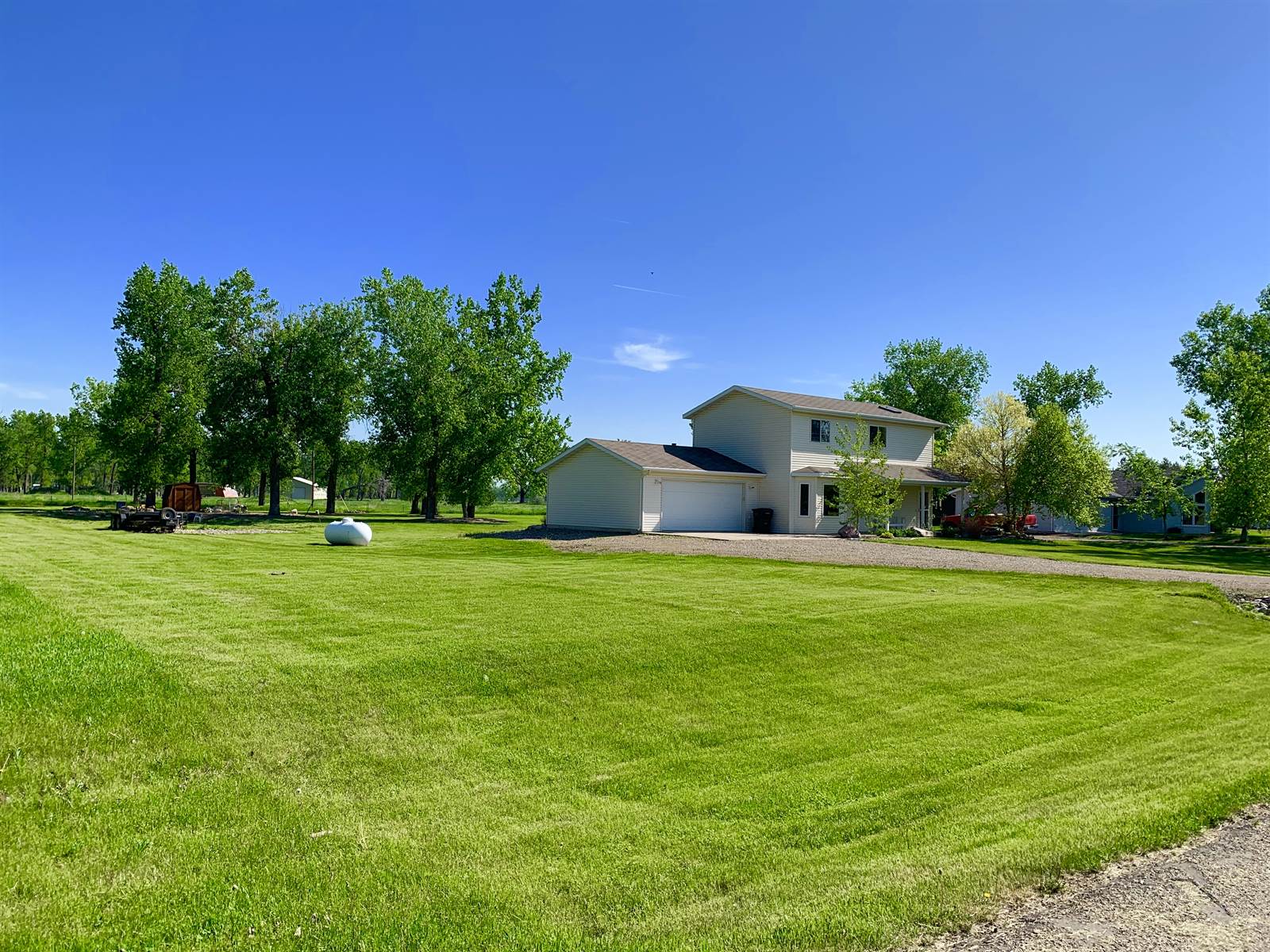 6634 Kingswood Road, Bismarck, ND 58503