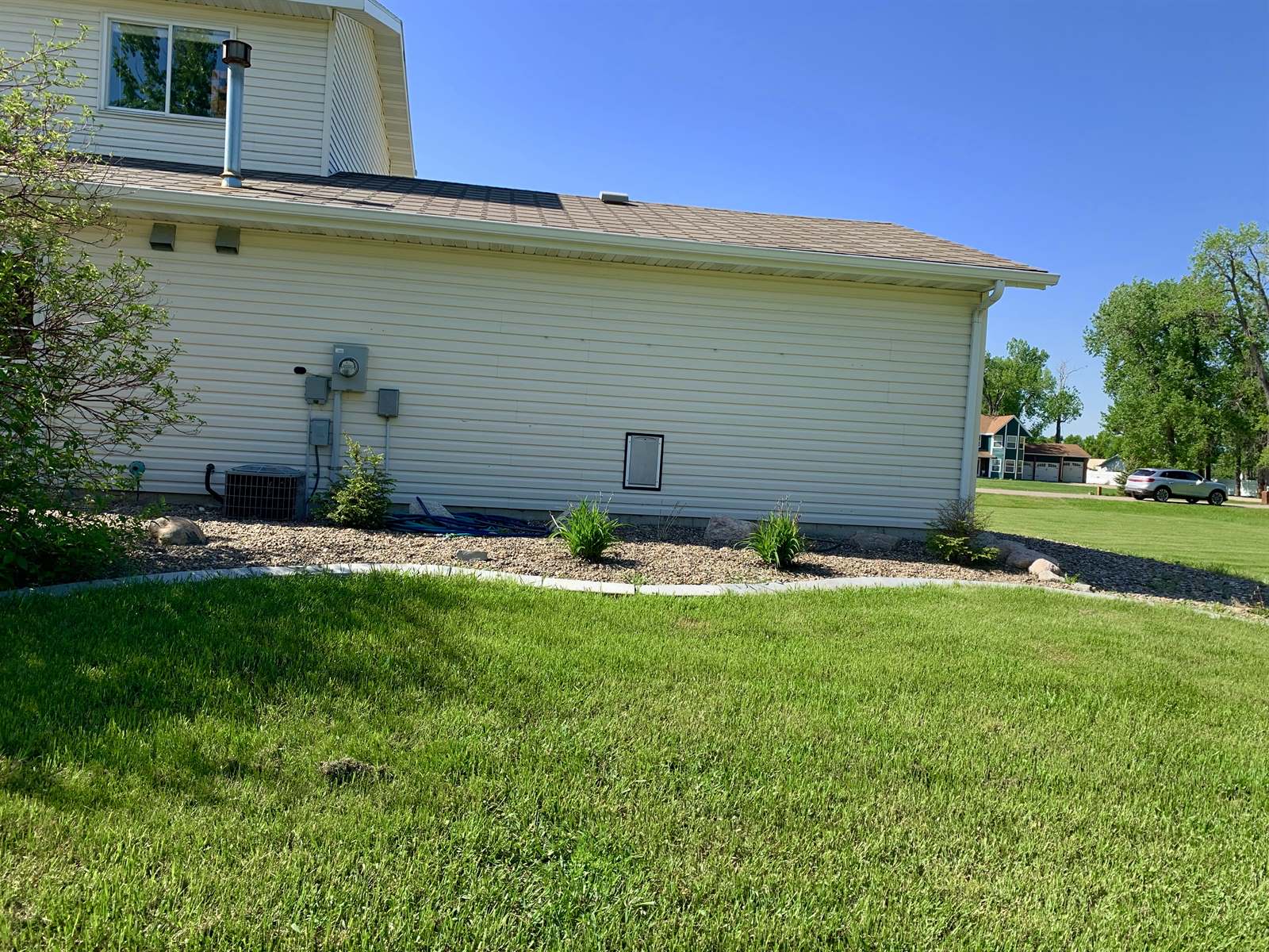 6634 Kingswood Road, Bismarck, ND 58503