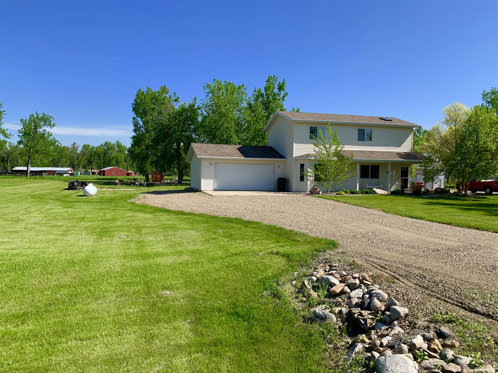 6634 Kingswood Road, Bismarck, ND 58503