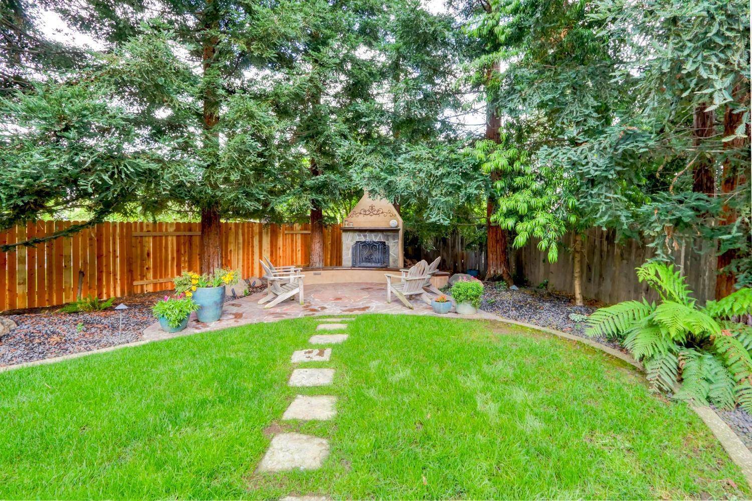 5050 Oak Mello Court, Elk Grove, CA 95758