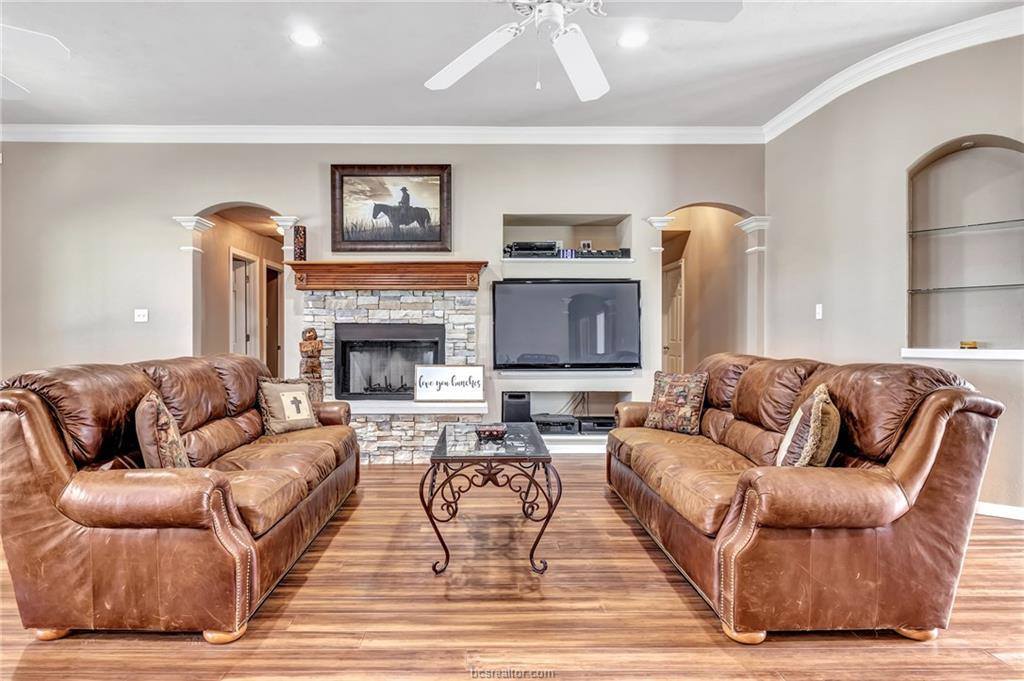 4420 Ledgestone Trail, College Station, TX 77845