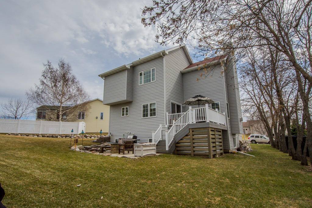 442 Brunswick Drive, Bismarck, ND 58503