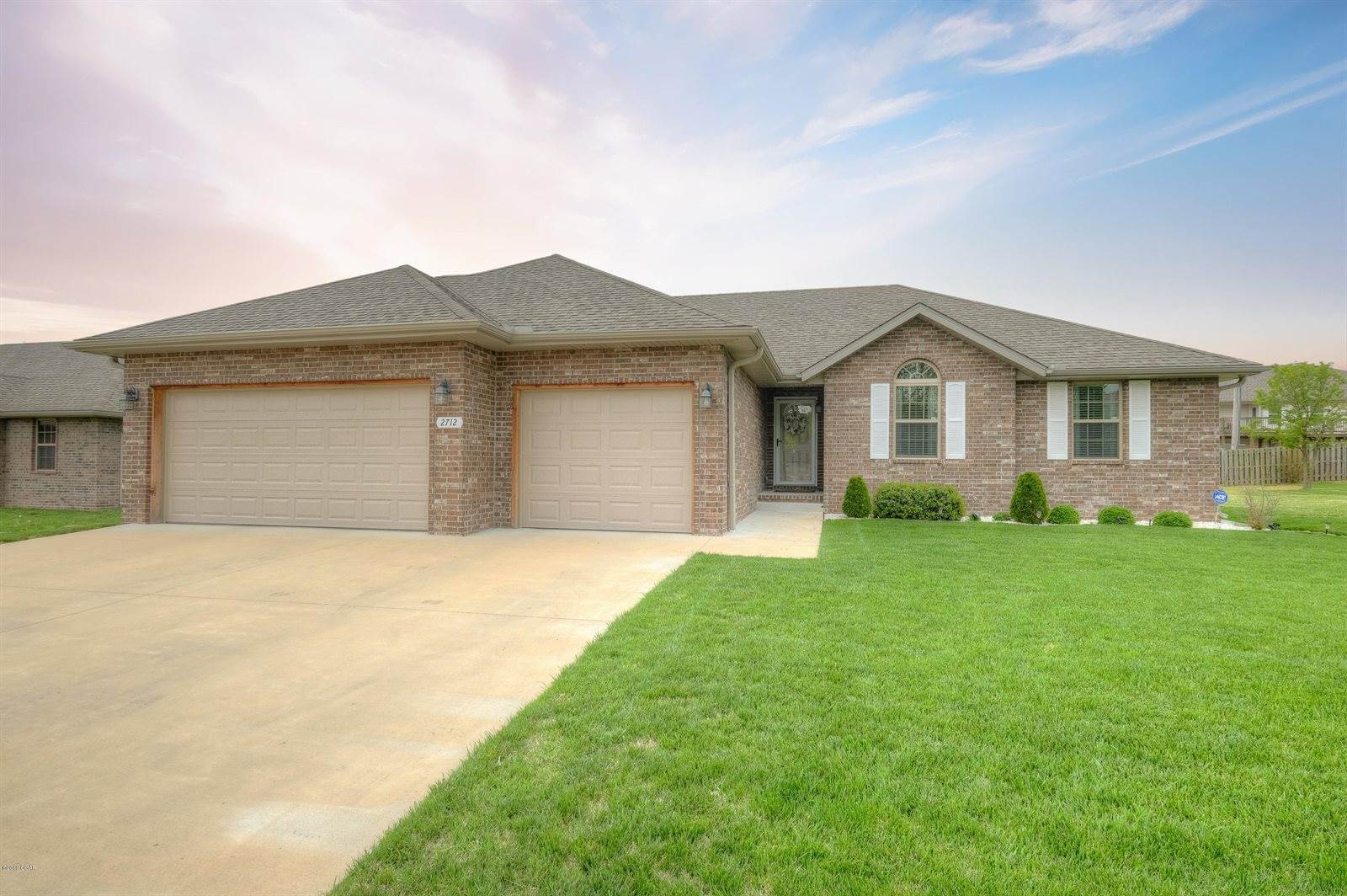 2712 North Highland Avenue, Joplin, MO 64801