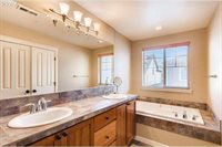 29159 SW Charlotte Ln, Wilsonville, OR 97070
