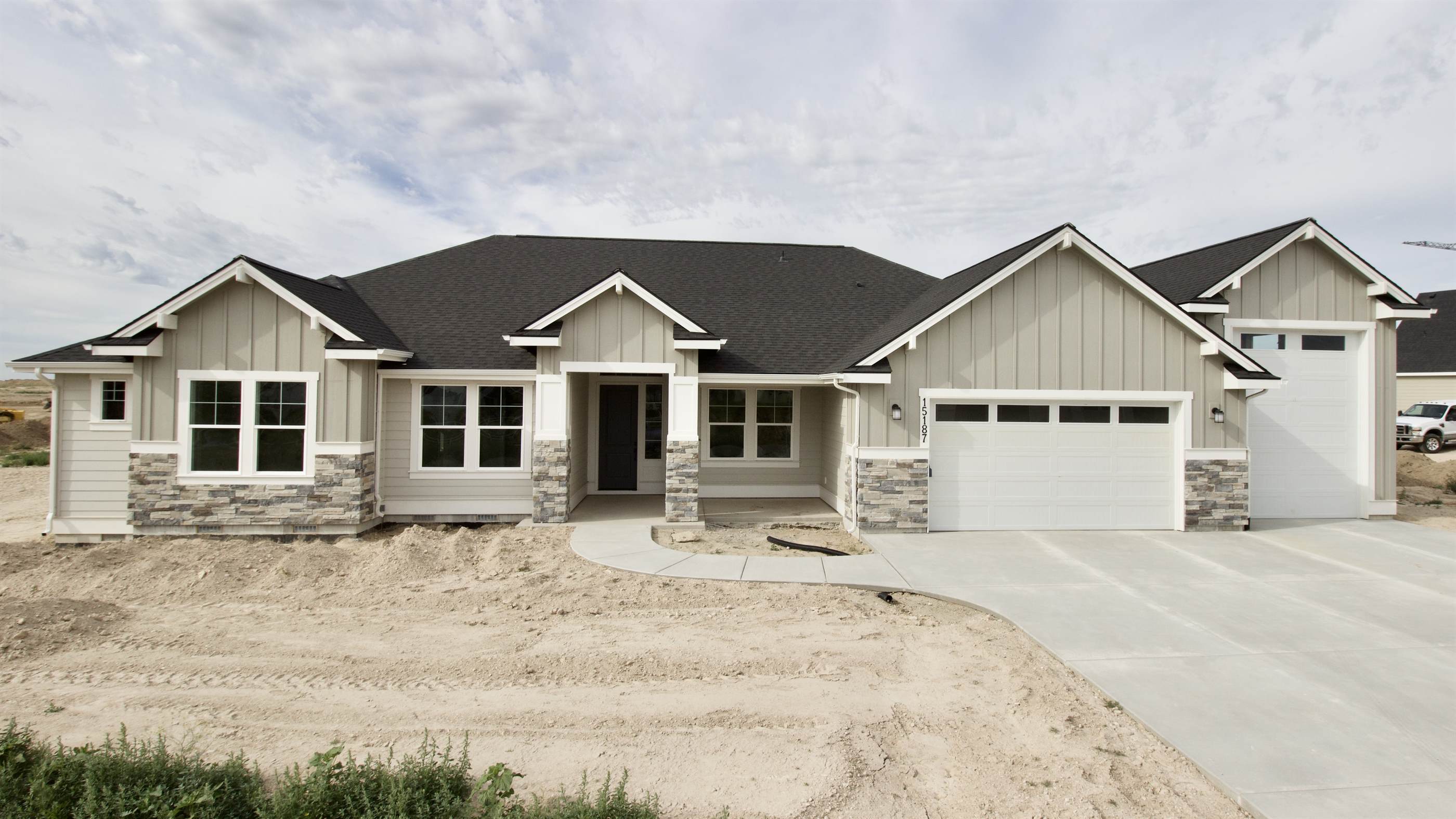 15187 Kinloch Dr, Caldwell, ID 83607