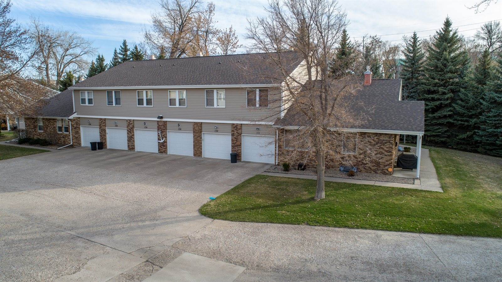 128 Riverside Park Road, Bismarck, ND 58504