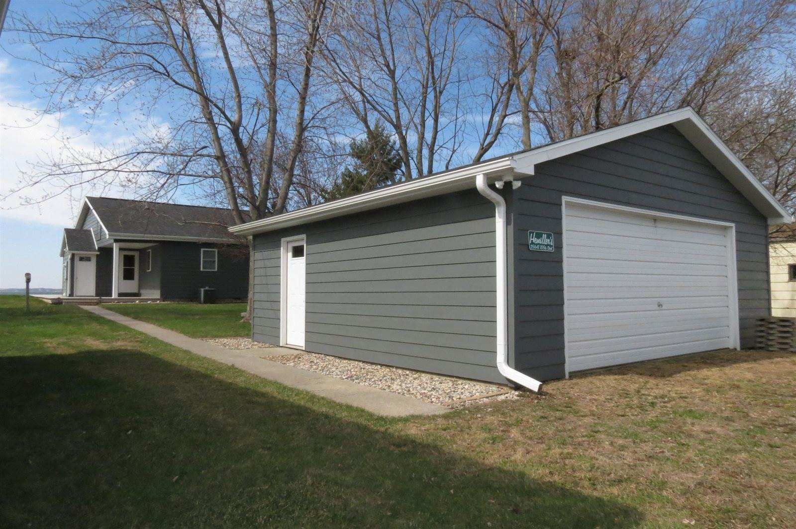 25641 105 Street, Spirit Lake, IA 51360