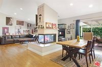 22721 Crespi St, Woodland Hills, CA 91364