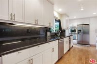 22721 Crespi St, Woodland Hills, CA 91364