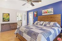 22721 Crespi St, Woodland Hills, CA 91364