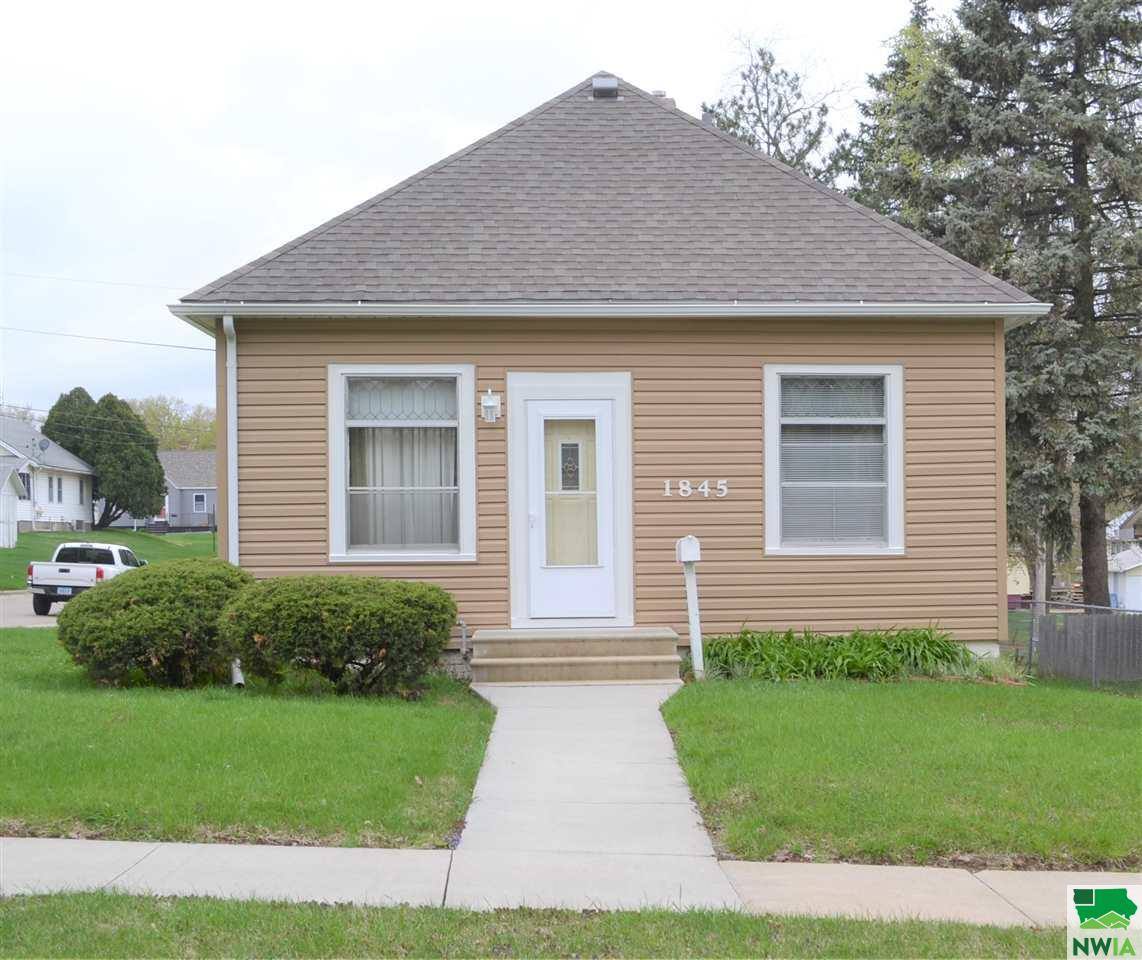 1845 S. Olive, Sioux City, IA 51106