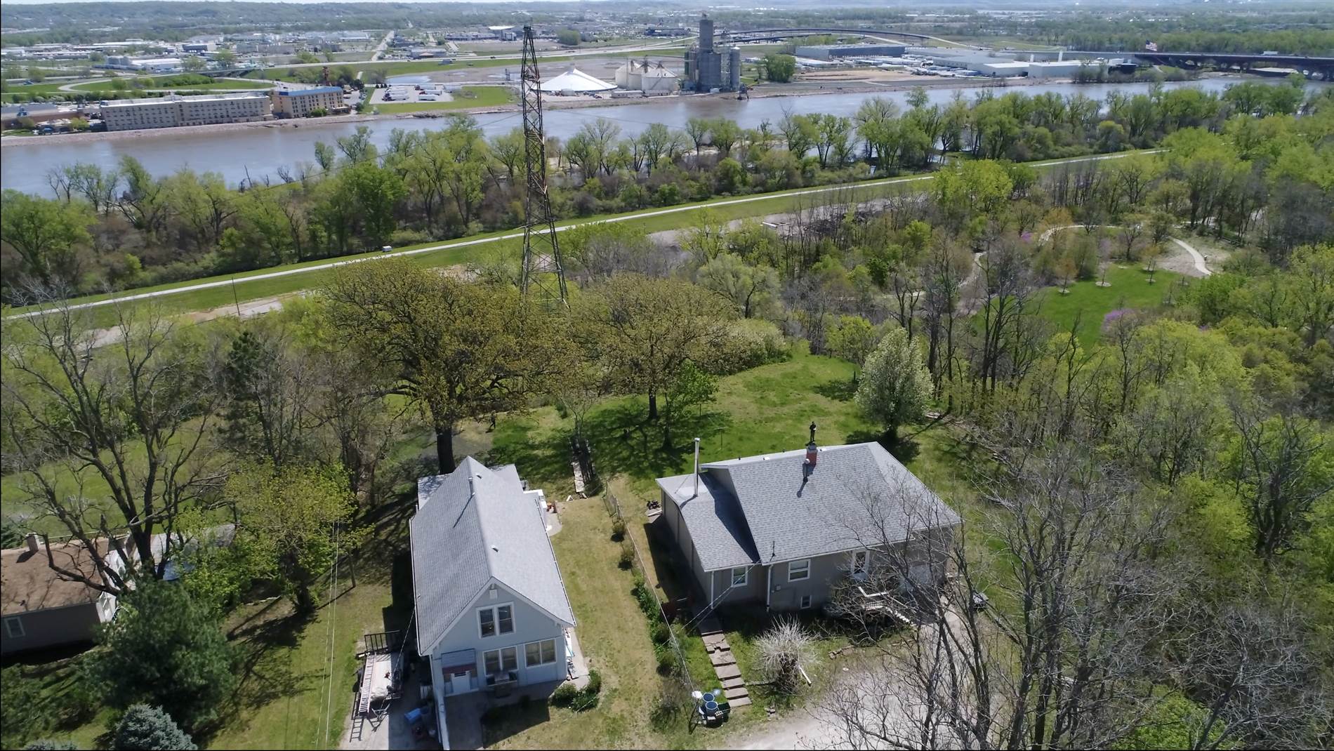 2017 S 2nd Street, Omaha, NE 68108