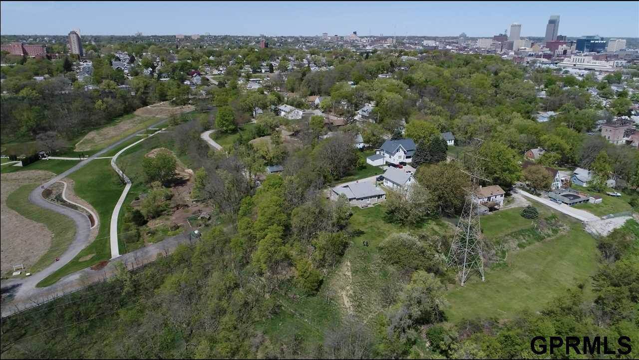 2015 S 2nd Street, Omaha, NE 68108