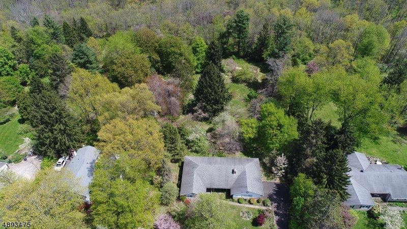 48 Crest Dr, Bernards Township, NJ 07920