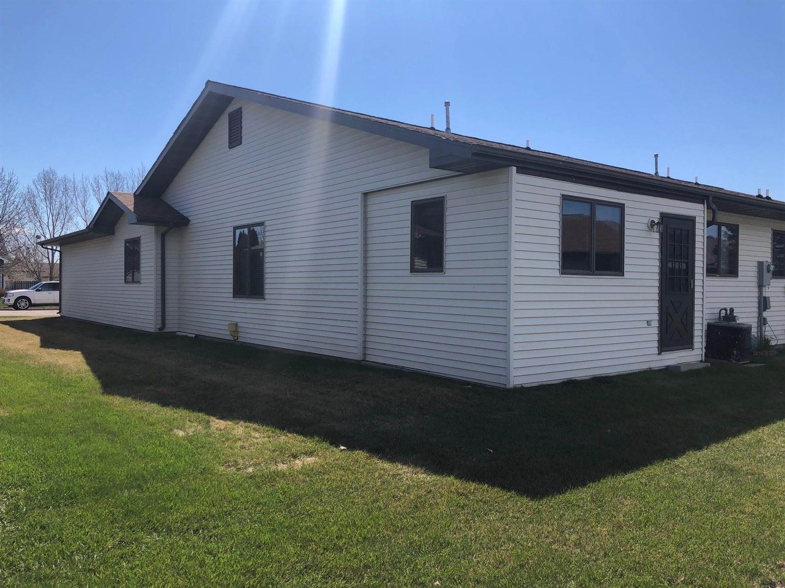 1819 15th Ave West, Williston, ND 58801