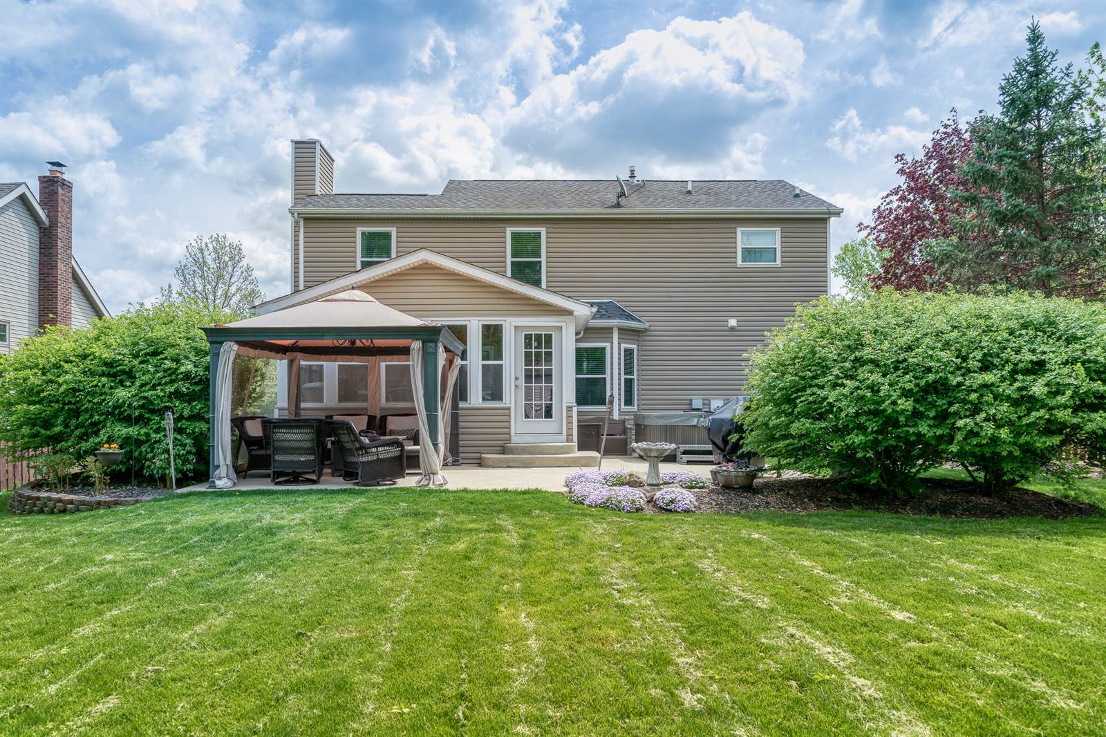 3001 Stouenburgh Drive, Hilliard, OH 43026