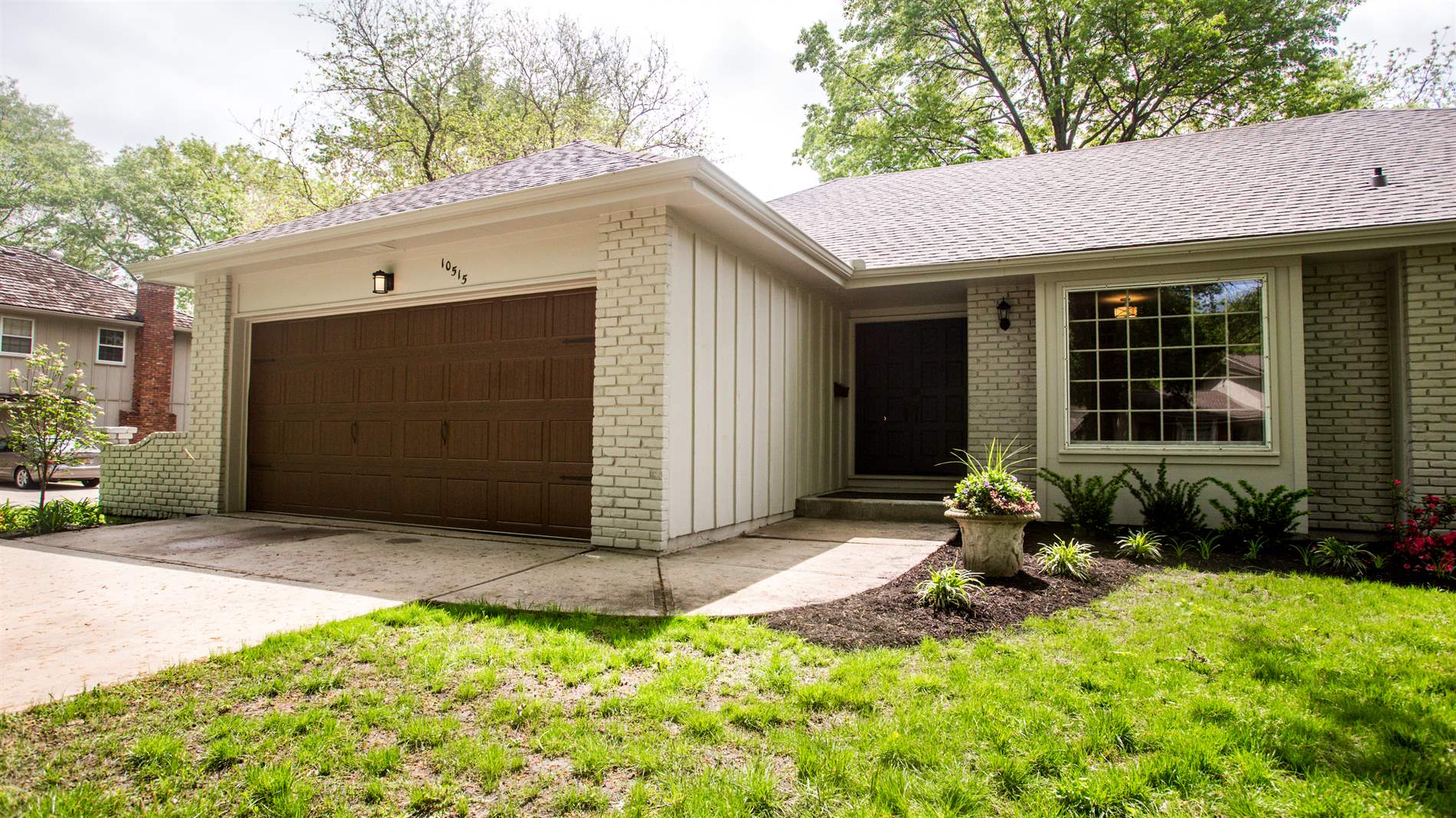 10515 Sagamore Road, Leawood, KS 66206