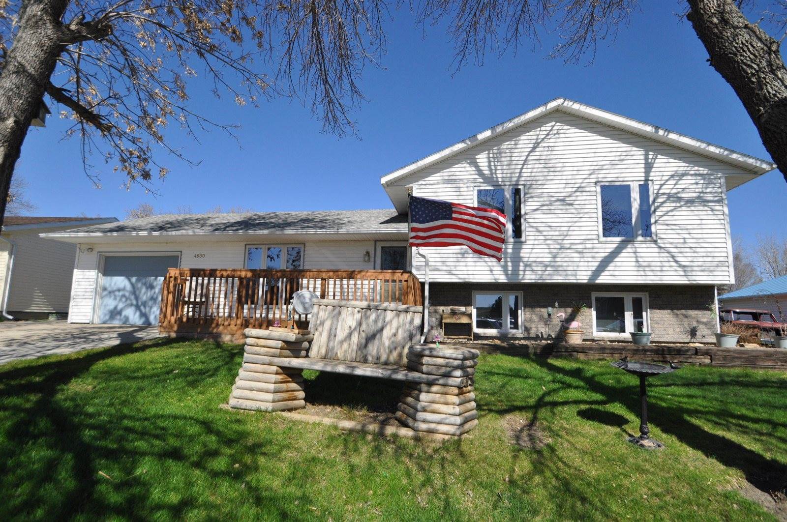 4800 W Roughrider Circle, Mandan, ND 58554