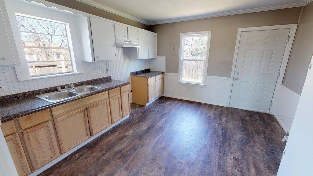 1004 South Oakes St, San Angelo, TX 76903