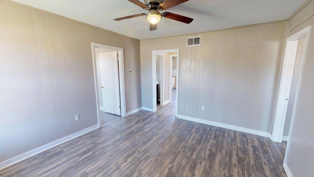 1004 South Oakes St, San Angelo, TX 76903