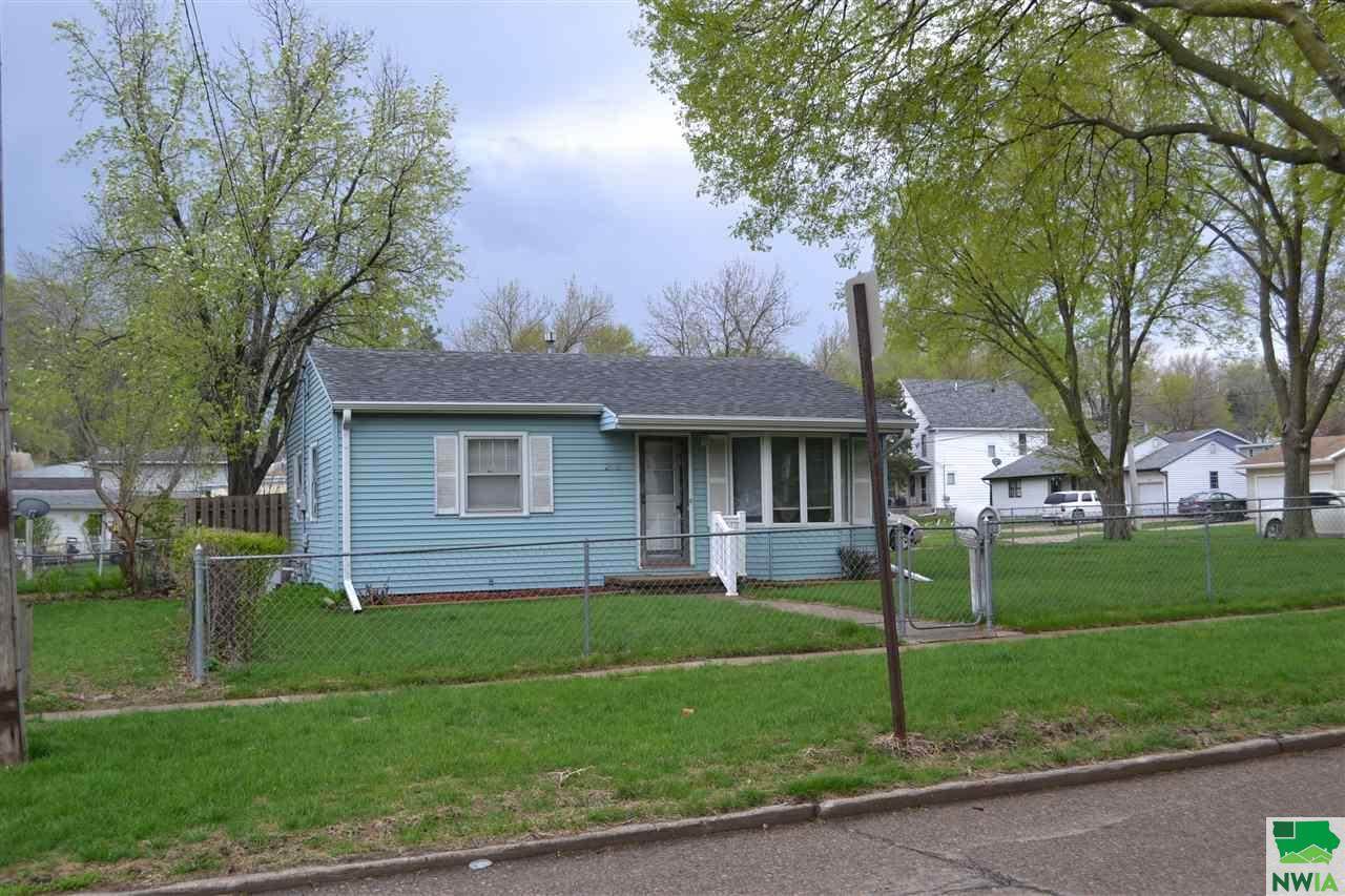 2612 W Highland Ave., Sioux City, IA 51103