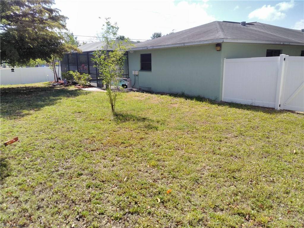 2221 SE 3rd Ter, Cape Coral, FL 33990