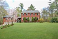 12 Holbrook St, Norfolk, MA 02056