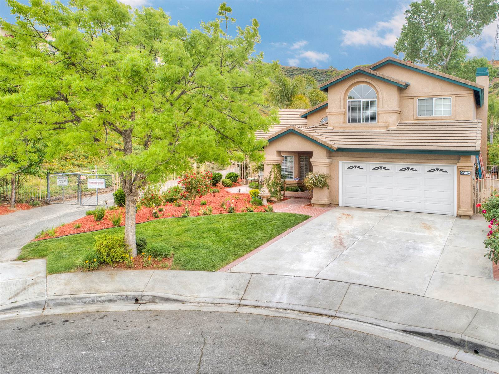 22402 Laurel Place, Saugus, CA 91390