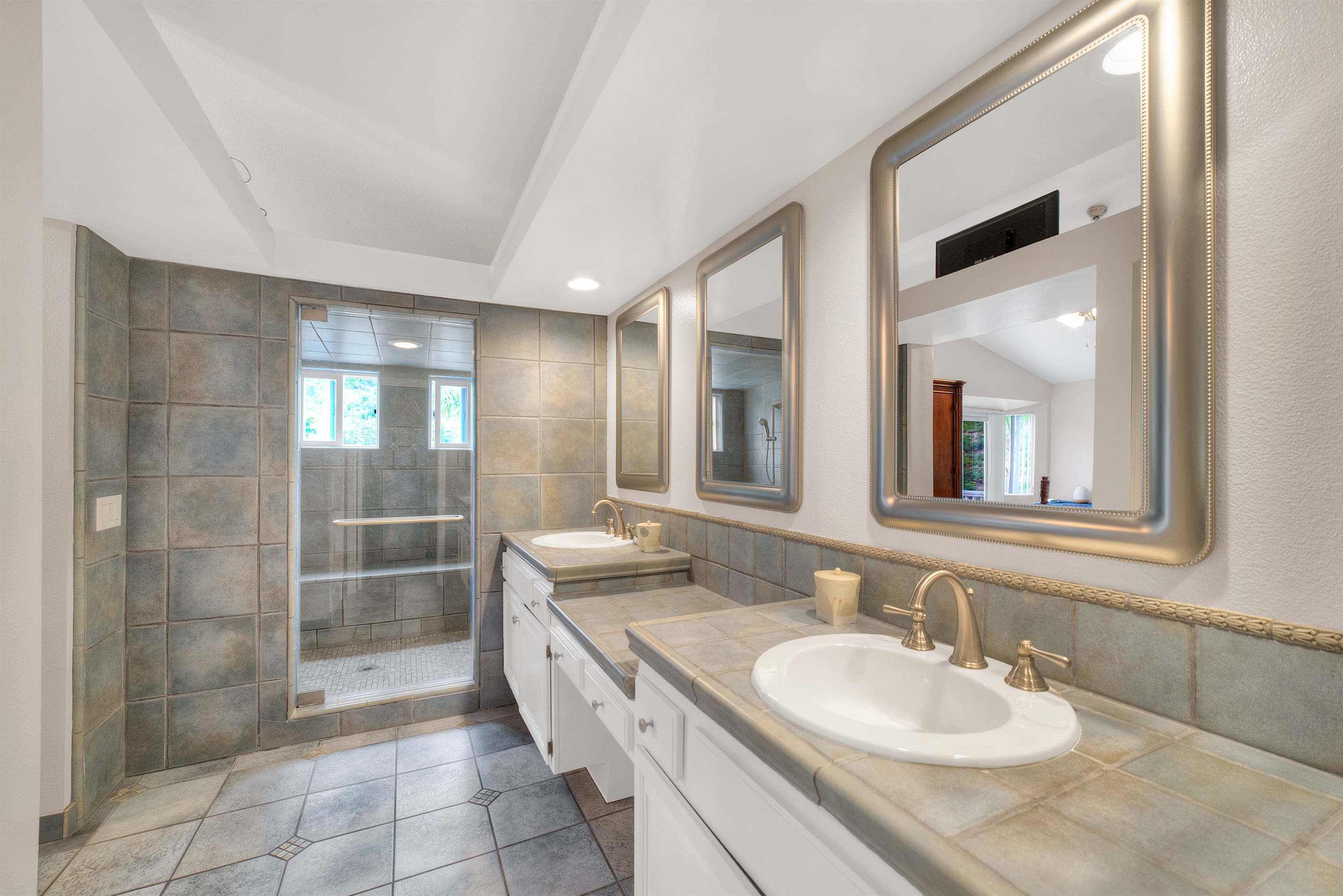 22402 Laurel Place, Saugus, CA 91390