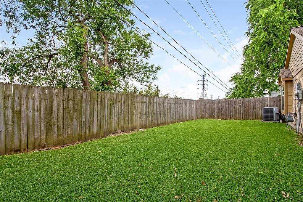 2706 Ashford Trail Dr, Houston, TX 77082