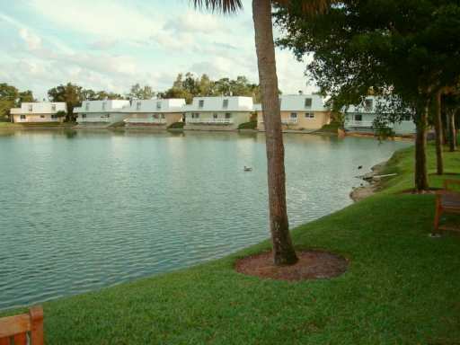 4050 Ne 12 Ter, Unit 42-2, Oakland Park, FL 33334